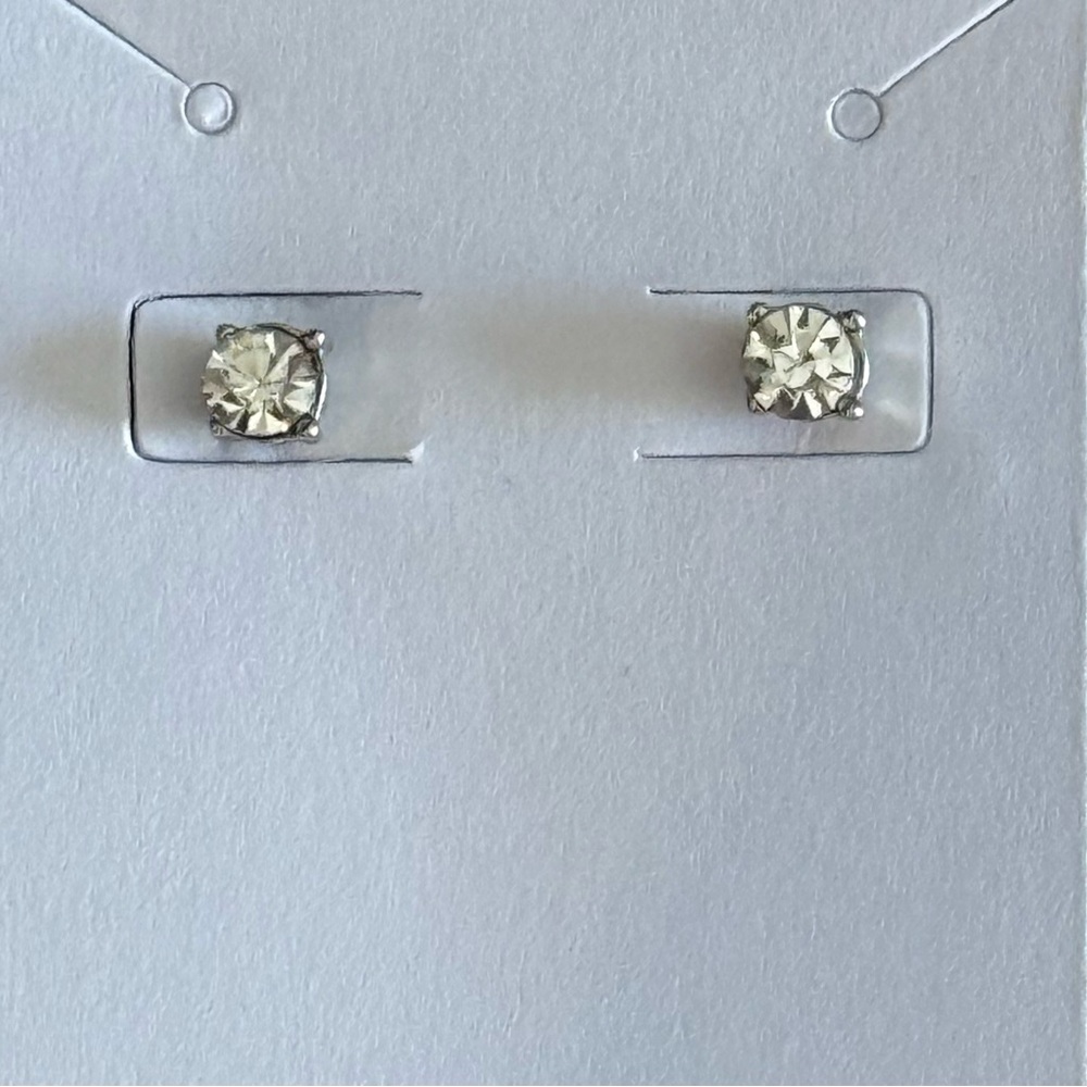 Classic Clear Crystal Stud Earrings Silver Tone NEW